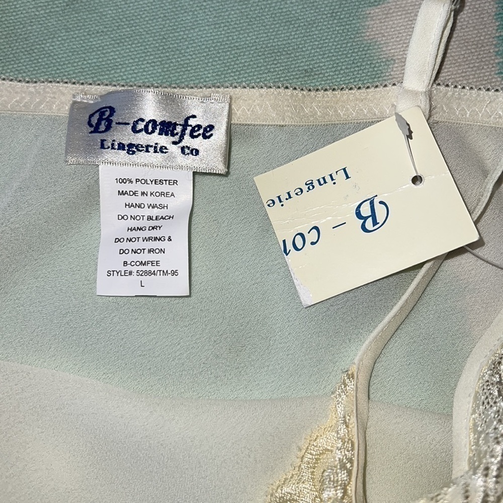 B-Comfee Lingerie Co Sheer Pale Yellow Lace Cami Lingerie Top NWT - Picture 4 of 7